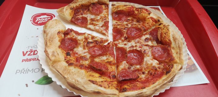 Otevření Pizza Hut OC Arkády a k tomu pizza ZDARMA!
